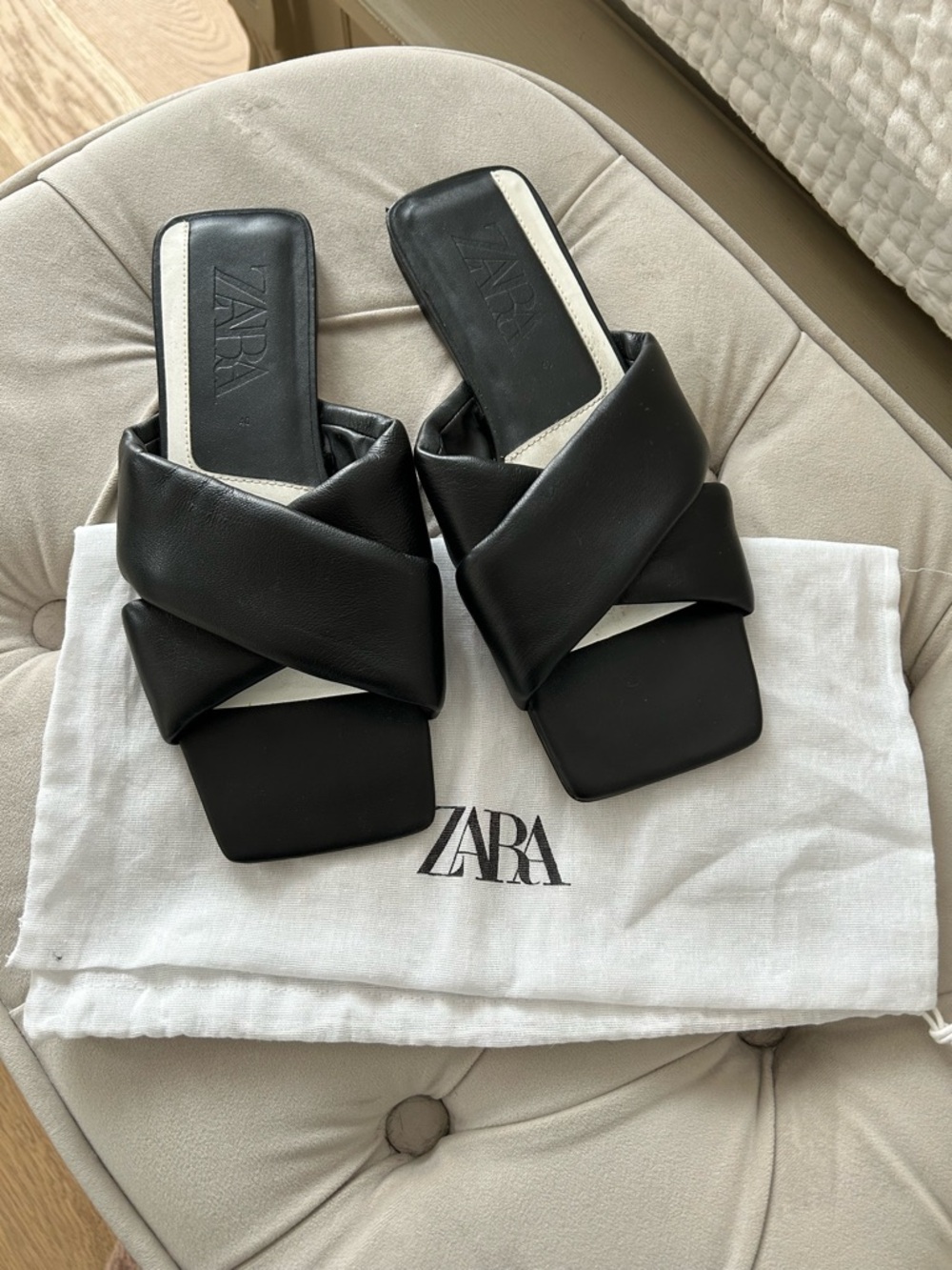 Zara Black Square-Toe Padded Leather Sandals - 9US or 40